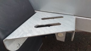 Kārbas piekabes labais pakāpiens